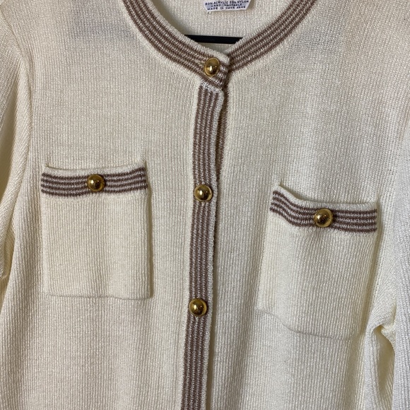 Vintage women’s gold button cardigan cream for pocket long sleeve or winter wear - Picture 2 of 4